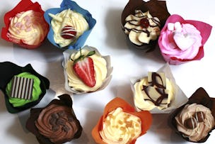 £15 for a Box of 12 Gourmet Cupcakes