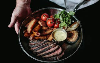 Chateaubriand + Fizz for 2